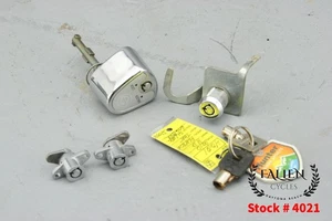 2010 Harley Electra Glide Ignition Switch Knob + Saddlebag & Trunk Lockset + KEY - Picture 1 of 6