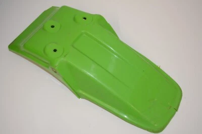 ОРИГИНАЛЬНЫЙ ПЛАСТИКОВЫЙ ОБТЕКАТЕЛЬ ЗАДНЕГО КРЫЛА KAWASAKI KX60 KX 60 83–03 - Изображение 1 из 4