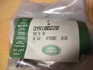Genuine Land Rover Freelander 1 Door Cladding Studs DYR100220 (5pcs) - Picture 1 of 6