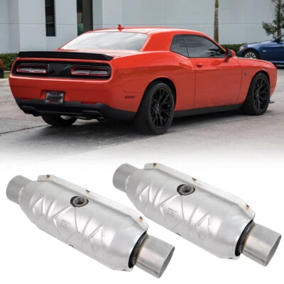 Par de convertidores catalíticos de entrada/salida de 2,5" de alto y flujo para Dodge Challenger Foto 1 de 4
