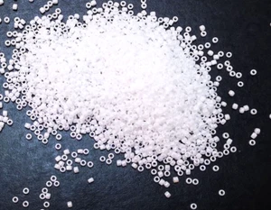 Toho High Quality size 15/0 Beads - Colour 401 - Opaque Snow White Rainbow - Picture 1 of 6