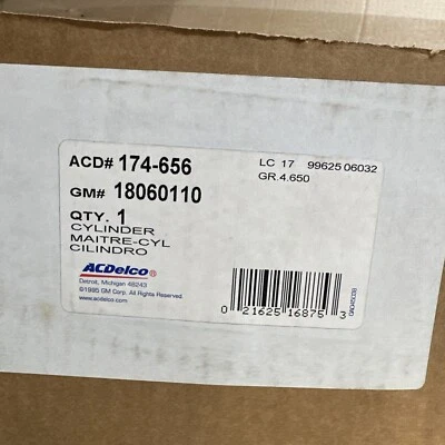 Cilindro maestro de freno GM 18060110 1991-92 Buick, Chevy, Olds Nuevo de Lote Antiguo Foto 1 de 4