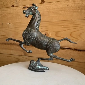 Gansu fliegendes Pferd tritt auf Schwalbe Vogel Han Dynastie Patina geätztes Design - Bild 1 von 11