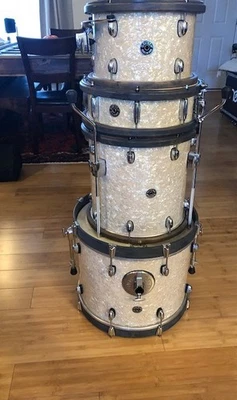 Gretsch Catalina Club 4 Piece Drum Shell Pack(CT1-J484) White Pearl 18/12/14/14  - Image 1 of 4