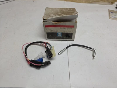 Arnés de radio NOS GM 16129041 1985-1990 Buick Cadillac Chevy Oldsmobile Foto 1 de 4