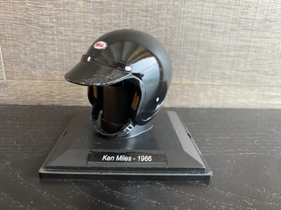 Casco Helmet Ken Miles Le Mans 1966 1:5 Custom - Immagine 1 di 4