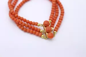 Wunderschöner Damen Korallen Armband 3 reihig Korallen-Kugeln 585 / 14K Gelbgold - Bild 1 von 4