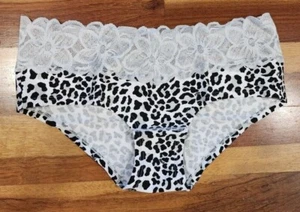 Victoria's Secret Panties SIZE S - Picture 1 of 8