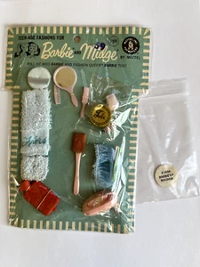 Vintage Barbie BOUDOIR Pak 1834 Shower Bath Accessories Towel Phone Brush Razor, - Picture 1 of 7