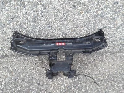 SOPORTE NÚCLEO RADIADOR SUPERIOR NEGRO MERCEDES R350 R-5P 2006 Foto 1 de 4