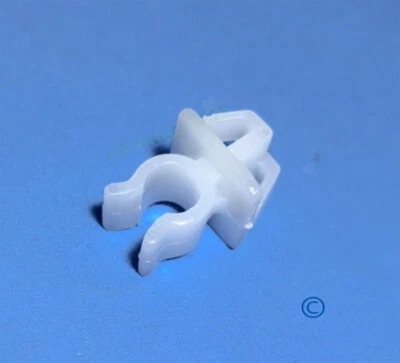 Hood Prop Rod Clip Clamp Fits 84 - 04 Toyota Hilux 4Runner LN 50 56 85 90 106 Foto 1 de 2