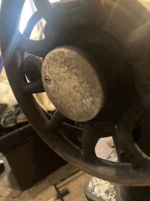 Antigua máquina de coser Singer Treadle de colección de 1897 Foto 1 de 4