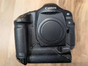 READ - Canon EOS-1D Mark I, 4.1 megapixel CCD sensor, 1D Classic, EOS-1 - Picture 1 of 9