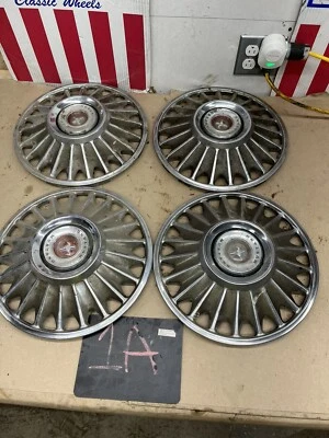 1967 年福特野马轮毂盖 14 英寸 4 轮盖 67 1968 68 轮毂盖贫困 — 第 1/4 张图片