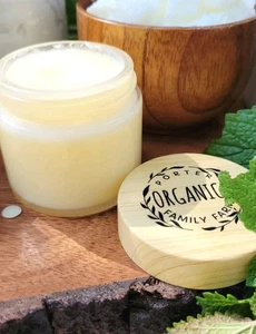 Grasgefütterter Rindertalg Gesichtsbalsam natürliche Feuchtigkeitscreme, Hagebutten, Weihrauch, - Bild 1 von 10