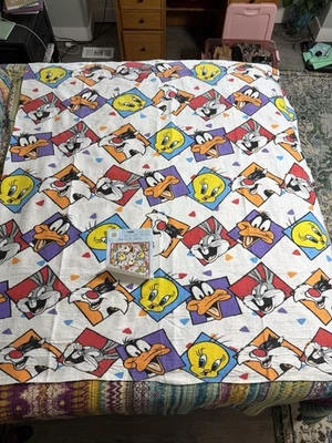 Nueva con etiquetas Manta Vibrante Dibujos Animados Warner Bros. Looney Tunes De Colección Tamaño Completo/Doble Cama Foto 1 de 4