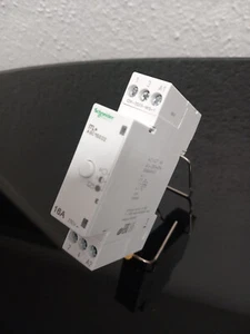 Hochleistungs-Fernschalter iTL+ A9C15032 Schneider Electric iTL+16A Relais TOP! - Bild 1 von 6