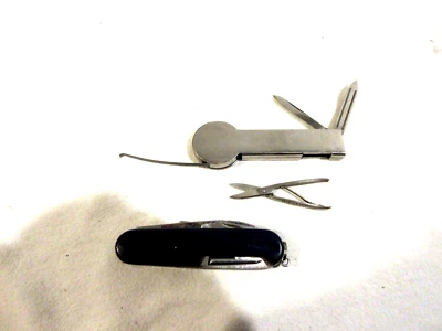 2-Multi Facas Vintage Uma Feita no Japão o Cabo Azul Feito na China 5-Functio - Imagem 1 de 4