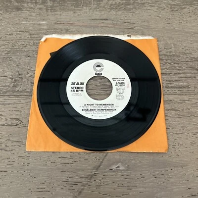 ENGELBERT HUMPERDINCK A Night To Remember PROMO 45 7" Record Vinyl 1977 Epic NM - Image 1 of 4