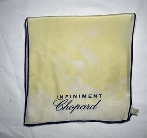 Bufanda de seda con logotipo amarillo Chopard Infiniment - Imagen 1 de 7