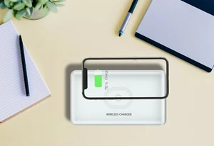 Sterilizzatore portatile Box USB a lampada UV Wireless Charger - Foto 1 di 7