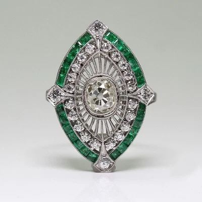 935 Silver With Simulated Emerald & White Sapphire Beautiful Engagement Ring - Image 1 of 4