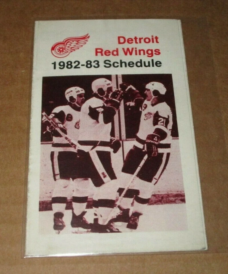 1982-83 DETROIT RED WINGS  NHL HOCKEY POCKET  SCHEDULE BUDWEISER - Image 1 of 1