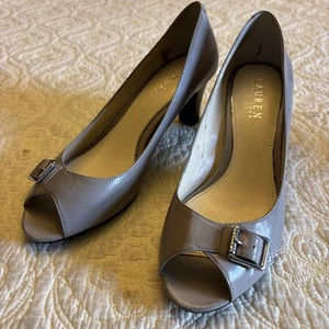 Ralph Lauren Damaris Fibbia Peep-Toe Tacchi Donna 7.5B Grigio Cemento (PEELING) - Foto 1 di 19