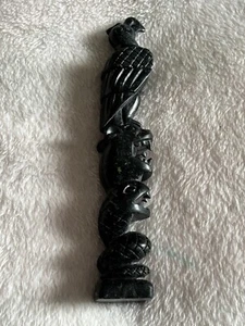 Soapstone carving totem - Picture 1 of 6