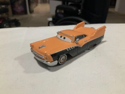 Disney Pixar Cars Hank “Halloween” Murphy 1:55 Diecast Foto 1 de 4