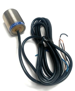 Telemecanique XS1 N30NA340 Sensor new - Picture 1 of 2