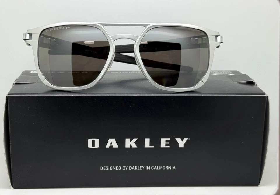 正品 Oakley 太阳镜 Latch Alpha 银色带 Prizm 黑色偏光 全新带盒 — 第 1/4 张图片