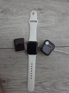 Joblot of 3x Faulty Apple Watch Mix Joblot Series/ SE, Read Description - Photo 1 sur 24
