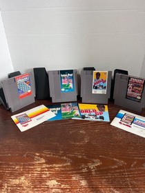 Juego de 4 cartuchos de juego NES con manuales - &iexcl;Lunar Pool Jeopardy! Junior Jeopardy