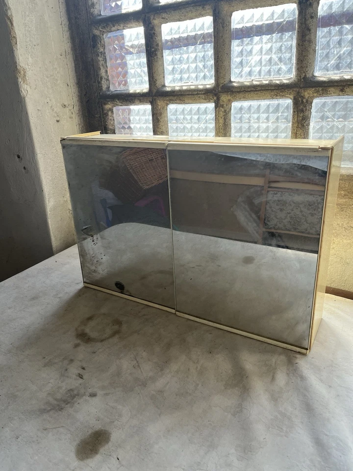 Retro Spiegelschrank Vintage - Bild 1 von 4