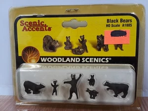 Woodland Scenics A1885, Six Black Bears, Bear Animals, Wild Animals, HO Scale - Picture 1 of 3