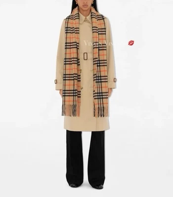 DE COLECCIÓN AÑOS 80 BURBERRYS CUADROS 'BUFANDA DE CACHEMIR A CUADROS' EN ARENA PRECIO DE VENTA SUGERIDO POR EL FABRICANTE $625 Foto 1 de 4