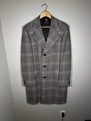 Vintage Hart Schaffner Marx Herringbone Tweed Overcoat Men’s Size 44 Gray/Red - Image 1 of 4