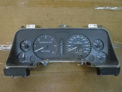 Приборная панель спидометра 94–97 Dodge Ram 2500 278 000 миль 56020111 - Изображение 1 из 4