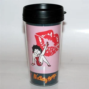 Betty Boop Klassische Cartoon Figur Kiss and Kick 16 Unzen Kunststoff Reisebecher Neu - Bild 1 von 1