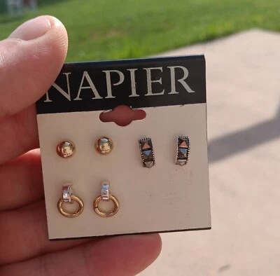 Juego de trío de aretes Napier tono plata/oro nuevos Foto 1 de 3