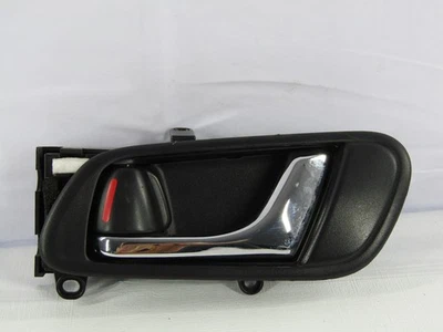 Subaru Outback 2005-2009 conductor trasero izquierdo izquierdo interior manija de puerta interior y bisel Foto 1 de 4