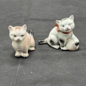 Pair Of (2) Cat Salt And Pepper Shakers Very Small - Picture 1 of 6