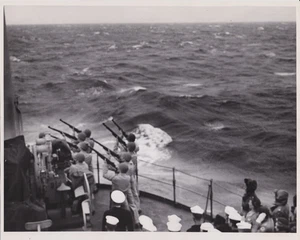 1944 Press Photo WWII U.S. Marines Fire Salute at Sea Burial on USCG Transport - Picture 1 of 2