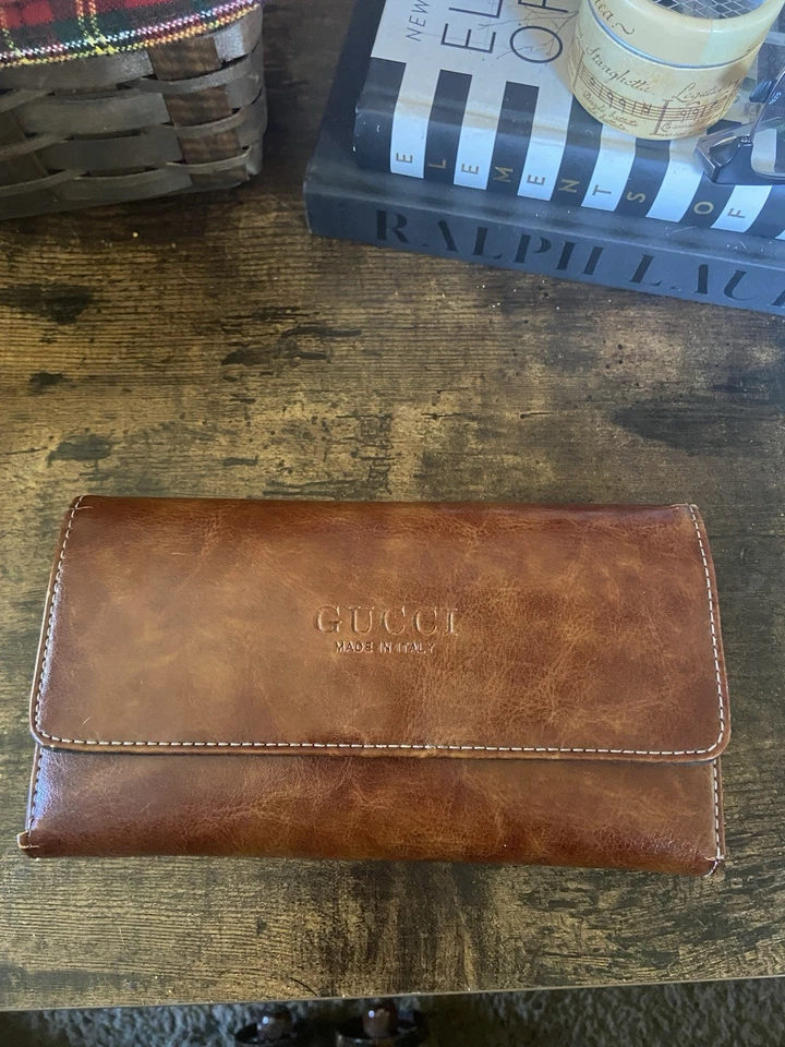 Cartera Gucci de cuero marrón de segunda mano Foto 1 de 4