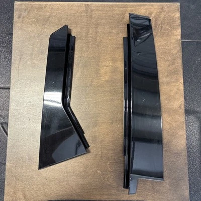 10-16 Cadillac SRX Right Rear Door Front And Rear Appliqué Foto 1 de 4