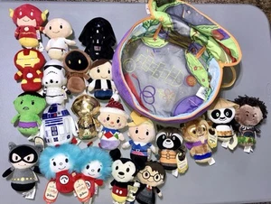 Hallmark Itty Bittys Star Wars/Marvel/Dr. Seuss/Harry Potter/ 21 Figures & Case - Picture 1 of 9