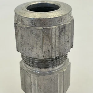 THOMAS & BETTS ST050-464 ALUMINUM JACKETED FITTING 1/2" NPT NNB - Picture 1 of 4
