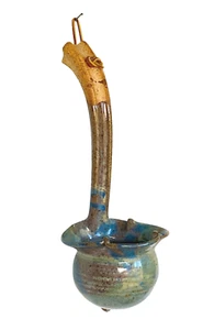 Studio Art Steinzeug Keramik Schöpfkelle Wandtasche, signiert Tyne, 4-5/8" breit - Bild 1 von 8