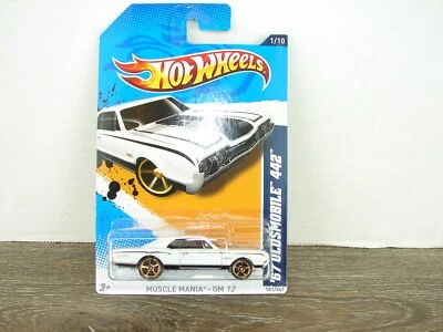 2012 Hot Wheels #101 Muscle Mania 1/10 '67 OLDSMOBILE 442 - Image 1 of 3